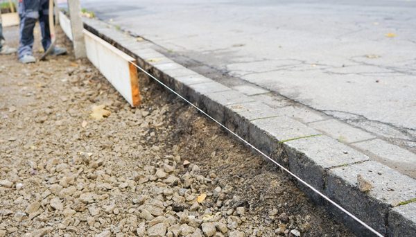 Garage mit schrägem Grenzverlauf – Hoffmann Fertiggaragen